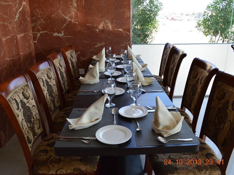 Raynor Hotel Apartments Fujairah Ngoại thất bức ảnh