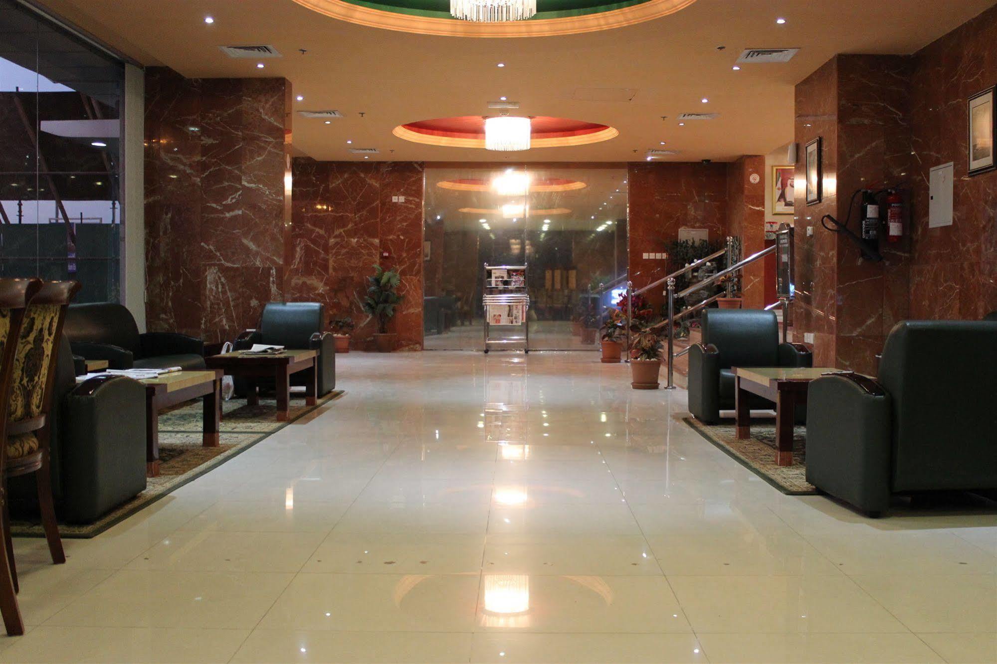Raynor Hotel Apartments Fujairah Ngoại thất bức ảnh