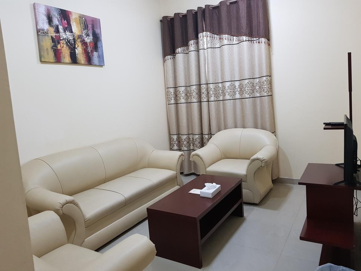 Raynor Hotel Apartments Fujairah Ngoại thất bức ảnh