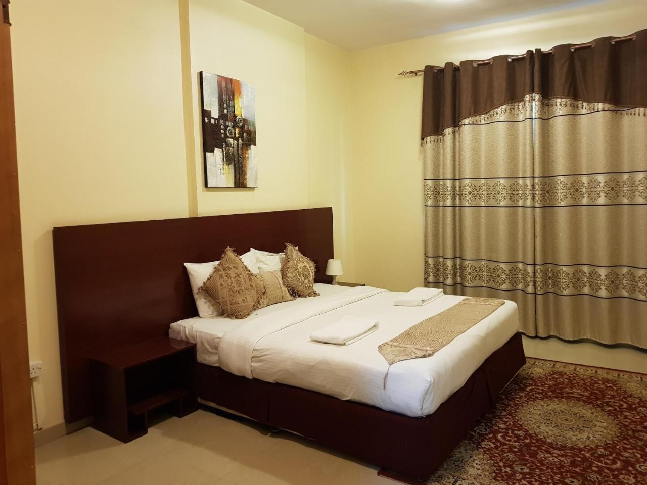 Raynor Hotel Apartments Fujairah Ngoại thất bức ảnh