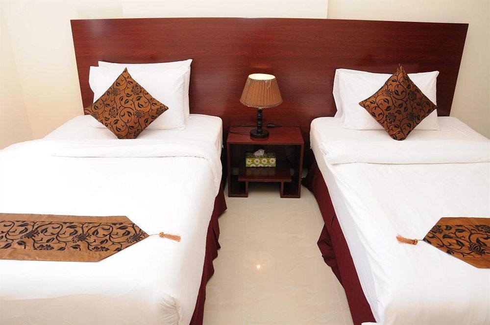Raynor Hotel Apartments Fujairah Ngoại thất bức ảnh